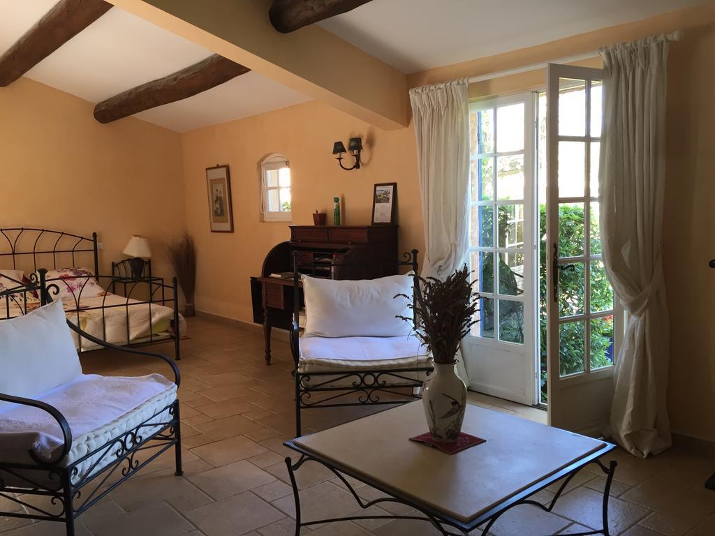 La Ferme Panzió Saint-Marc-Jaumegarde Kültér fotó