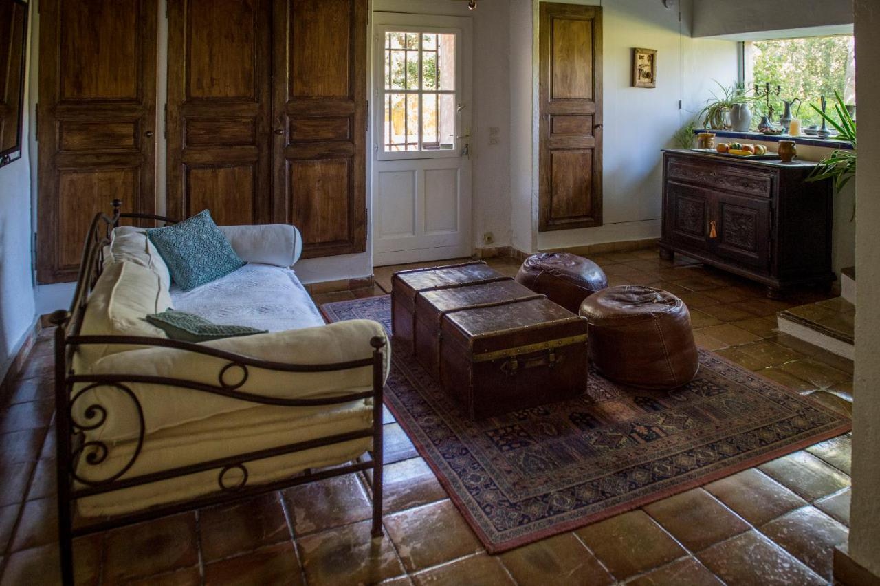 La Ferme Panzió Saint-Marc-Jaumegarde Kültér fotó